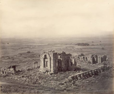 Kashmir Anantnag India, Martand Sun Temple Kashmiri Architecture, Mandir Architecture, Surya Mantra, Surya Bhagavan, Eyes Inspiration, Historical India, Old India, Ancient History Archaeology, Kashmir Valley