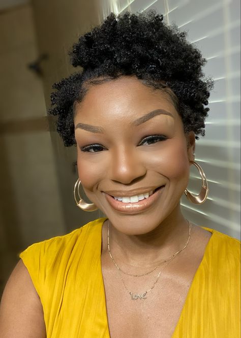 Twa Hairstyles Growing Out, Wow Hair Products, Short Natural Curly Hair, Fresh Haircut, Twa Hairstyles, Short Curls, Natural Hair Cuts, Natural Hair Short Cuts, Natural Afro Hairstyles