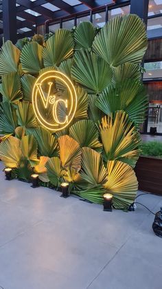 Tropical Wedding Decor, Havana Nights, Wedding Planning Decor, Wedding Backdrop Design, Backdrop Design, Stage Decorations, Deco Floral, Wedding Stage, Break Out