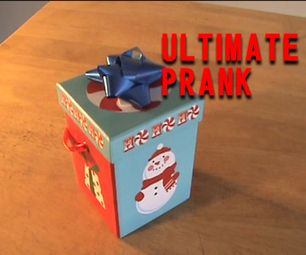 Funny Gift Wrapping Pranks, Christmas Pranks Ideas, Hard To Open Gifts Wrapping Prank, Gift Wrapping Pranks, Christmas Pranks Gifts, Prank Gift Wrapping Ideas, Funny Ways To Wrap Gifts, Gift Pranks, Christmas Gift Pranks