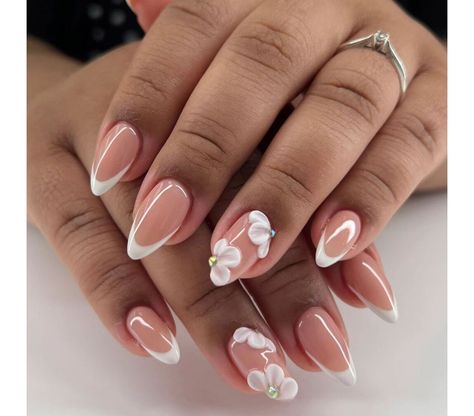 French Manicure Designs For Short Nails, Square Bridal Nails, Classy Bridal Nails, Classy Nail Art Ideas, Bridal Nails Designs, Classy Nail Art, Classy Nail, Classy Nail Designs, Short Square Nails