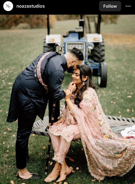 Punjabi Engagement Photoshoot, Pree Wading Shoot, Punjabi Engagement, Punjabi Couple Pre Wedding Shoot, Punjabi Wedding Pre Shoot, Rajasthan Pre Wedding Shoot, Punjabi Style, Wedding Fits, Punjabi Couple