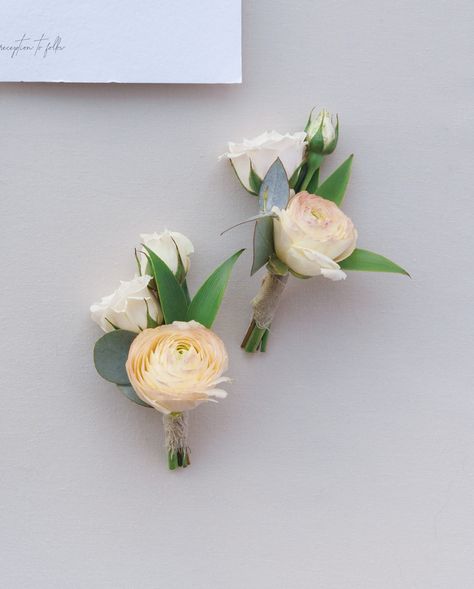 Peach ranunculus, blush spray rose boutonniere Blush Spray Rose, Spray Rose Boutonniere, Peach Boutonniere, Spray Roses Boutonniere, Boutineer Wedding, Peach Ranunculus, White Boutonniere, Groomsmen Boutonniere, Rose Boutonniere