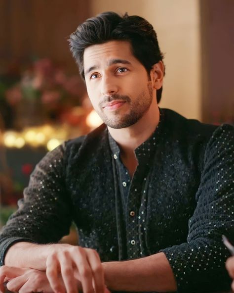 Siddharth Malothra, Sid Malhotra, Karan Brar, Siddharth Malhotra, Street Fighter Characters, Student Of The Year, Sidharth Malhotra, Celebrity Stars, Actor Picture