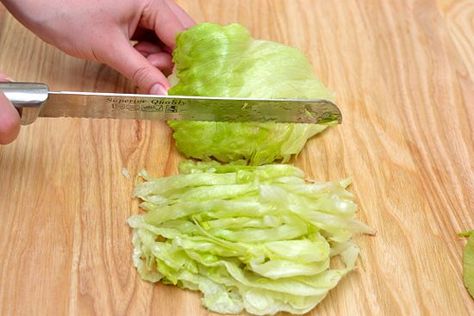 How to Shred Lettuce: 16 steps (with pictures) - wikiHow How To Shred Lettuce, Lettuce Salad Recipes, Bunless Burger, Lettuce Tacos, Chopped Salad Recipes, Head Of Lettuce, Lettuce Salad, Shredded Lettuce, Lunch Meal Prep