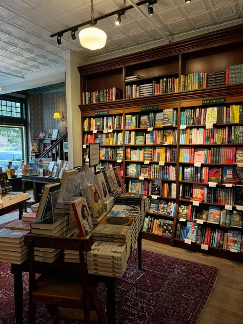 #books #bookstore #cozy Small Bookstore Aesthetic, Book Store Aesthetic, Small Bookstore, Old Bookstore, Bookstore Coffee Shop, Rare Aesthetics, Bookstore Aesthetic, Book Stores, Future Job