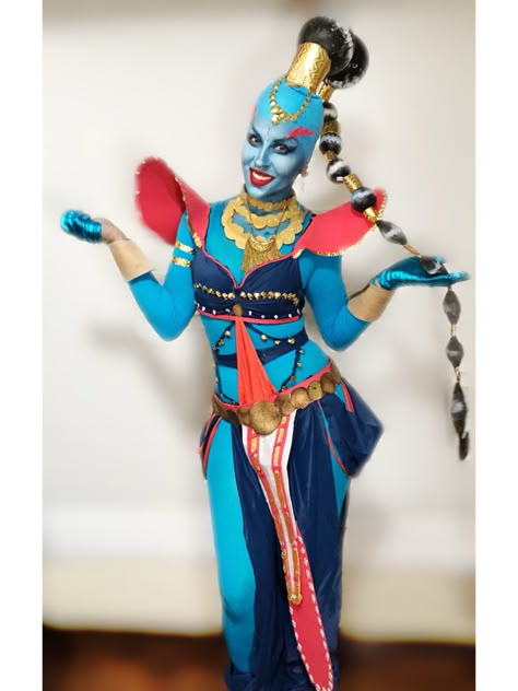 Disfraz de genia de la lámpara diy Aladin Musical, Diy Genie Costume, Aladdin Costume Ideas, Genie Costume, Aladdin Costume, Genie Aladdin, Celebrity Halloween Costumes, Pantomime, Creative Halloween Costumes