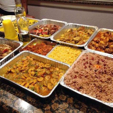 13.3k Likes, 134 Comments - Jai Nice (@jai_nice) on Instagram: “Jamaican American Thanksgiving Jai Cooks 😬” American Thanksgiving, Jai Nice, Thanksgiving Dinner Ideas, Thanksgiving Dinner Recipes, Food Catering, Jamaican Recipes, Food Goals, Wedding Food, Thanksgiving Dinner