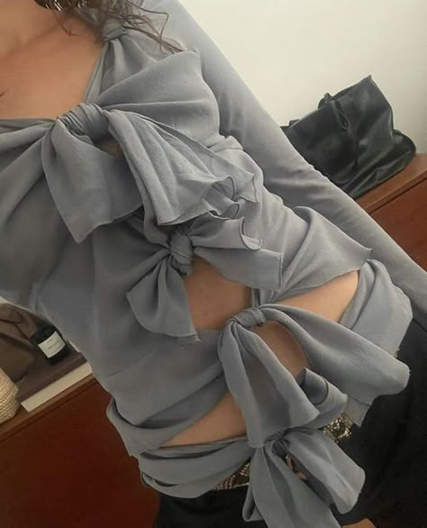 Milan Vacation, Instagram Color Palette, Silk Skirts, Bow Tie Top, Aesthetic Ootd, 2023 Color, Future Perfect, Italy Rome, Bow Top