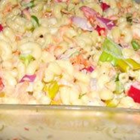 Mom's Best Macaroni Salad Salad Formula, Pickled Cucumber Salad, Best Macaroni Salad, Macaroni Pasta, Macaroni Salad Recipe, Sweet Pickles, Macaroni Salad, Cucumber Salad, Frozen Peas