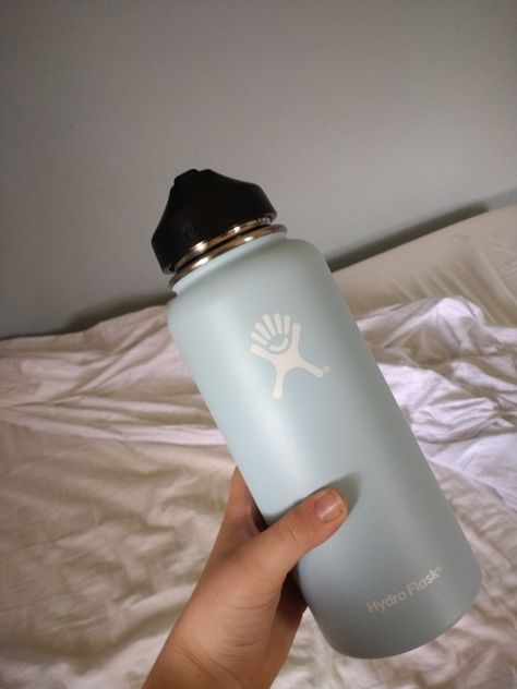 I got a Frost Hydro Flask, and its 32 oz. I got the straw lid with it Hydroflask White Straw Lid, Hydro Flask Tumbler With Straw, Hydroflask With Straw Lid, Light Blue Hydro Flask, Hydro Flask Colors, 32 Oz Hydroflask Straw Lid, Stanley Cup, Christmas List, Flask