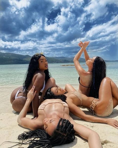 Look Kylie Jenner, Friend Vacation, Summer Picture Poses, Vacation Mood, Best Friends Aesthetic, Cute Friend Photos, Best Friend Goals, Friend Photoshoot, Summer Pictures