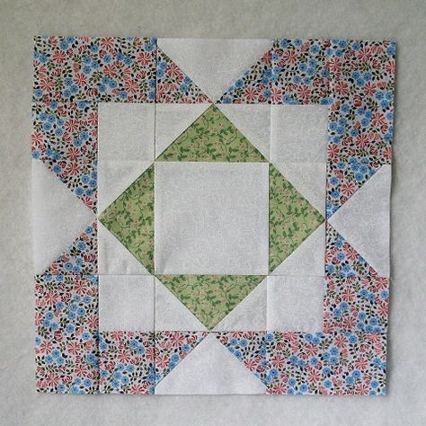 How to Make the Traditional Four Squares Quilt Block - a Free Tutorial – fabric-406 Squares Quilt, Big Block Quilts, 9 Patch Quilt, Quilt Pattern Download, Quilt Block Patterns Free, Quilt Square Patterns, Classic Quilts, Star Quilt Blocks, Pdf Quilt Pattern