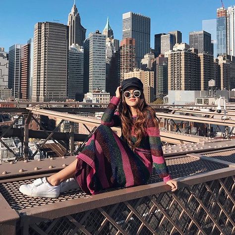 Live Simply; Dream Big; Be Grateful; Give Love & Laugh Lots!!!  #pamallierinny Give Love, Live Simply, Be Grateful, Outfits Casuales, Travel Outfit, Dream Big, Fall Fashion, New York Skyline, Autumn Fashion