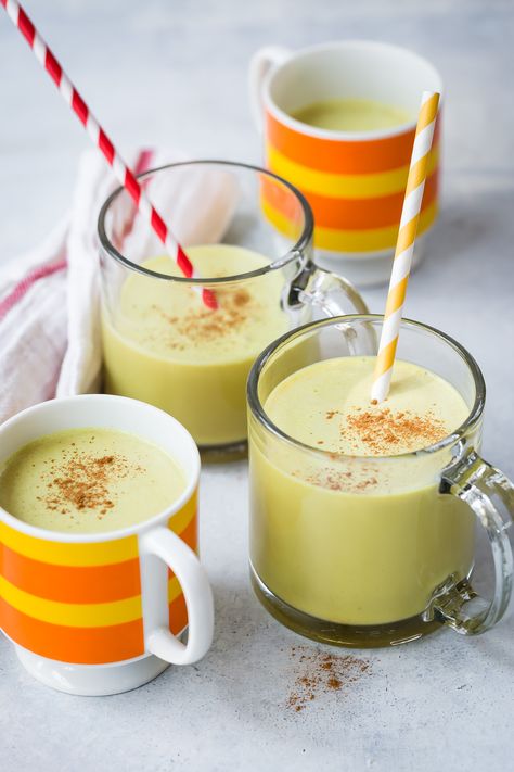 Healthy Spices, How To Make Custard, Golden Milk Recipe, Turmeric Drink, Golden Milk Latte, Custard Cups, Turmeric Milk, Turmeric Recipes, Food Pairing