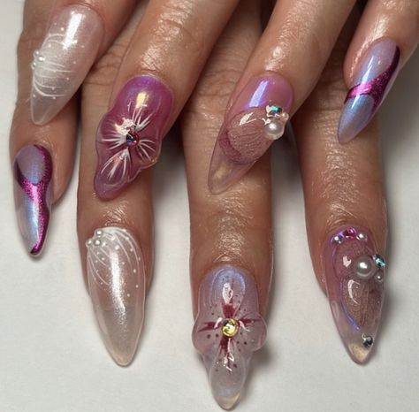 shynebychelle on ig 3d Floral Nails, Nails Yellow, Really Cute Nails, Gem Nails, Nail Jewelry, Nail Art Ideas, Dream Nails, Funky Nails, Pretty Acrylic Nails