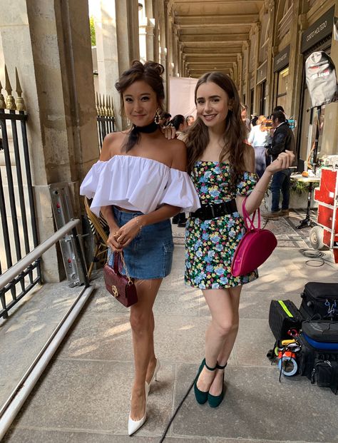 Everyone's obsessed with Emily In Paris, & we caught up with the cast Emily In Paris Mindy, Gabriela Montez, Emily In Paris Fashion, Emily In Paris Outfits, Paris Chic, Paris Outfits, Emily In Paris, Estilo Preppy, Lily Collins