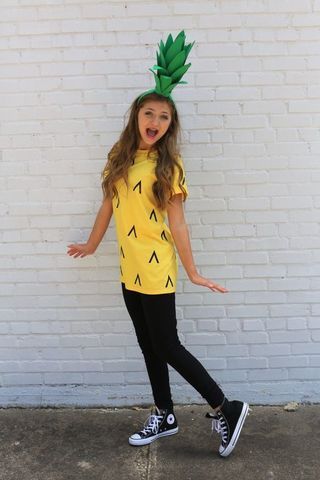 Pineapple Costume Diy, Kamri Noel, Modest Halloween Costumes, Food Halloween Costumes, Diy Fantasia, Pineapple Costume, Meme Costume, Halloween Camping, Halloween Coustumes