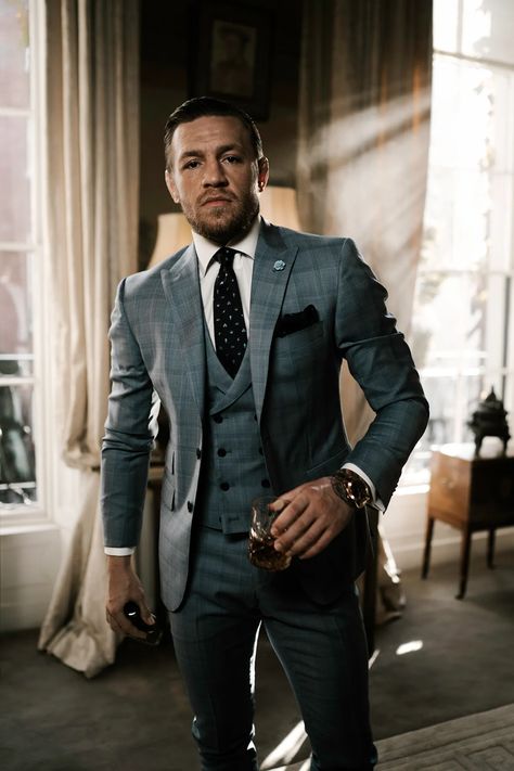 Conor Mcgregor Suit, Mcgregor Suits, Conor Mcgregor Style, Homecoming Outfits For Guys, Mc Gregor, Stylish Mens Suits, Suits Men Business, Classy Suits, Homecoming Outfits