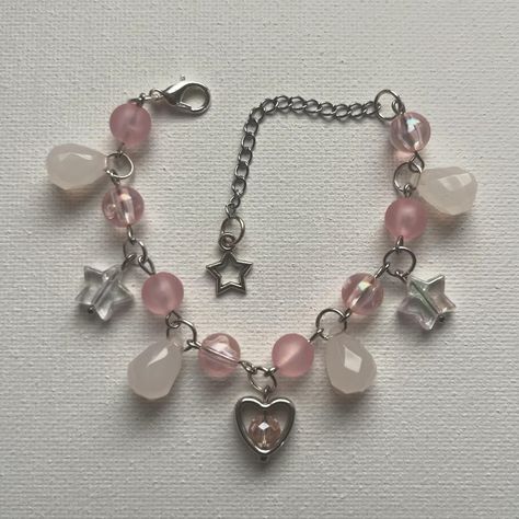 Selling on my instagram: norigazing #handmade #jewelry #bracelet #pink #softpink #hotpink #star #stars #starcharm #heart #beads #white #aesthetic #smallbusiness Pink Beaded Charm Bracelet, Handmade Bracelet Aesthetic, Bracelet Aesthetic, Bracelet Star, Beaded Charm Bracelet, Diy Jewelry Unique, Pink Beaded, I Love Love, Pink Bracelet