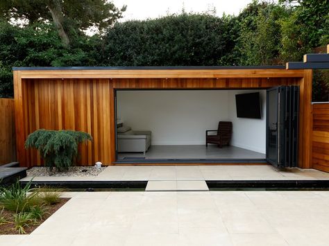 Western Red Cedar Cladding, Contemporary Garden Rooms, Garden Cabins, Cedar Cladding, Summer House Garden, Google Google, Backyard Studio, Backyard Office, Casa Container