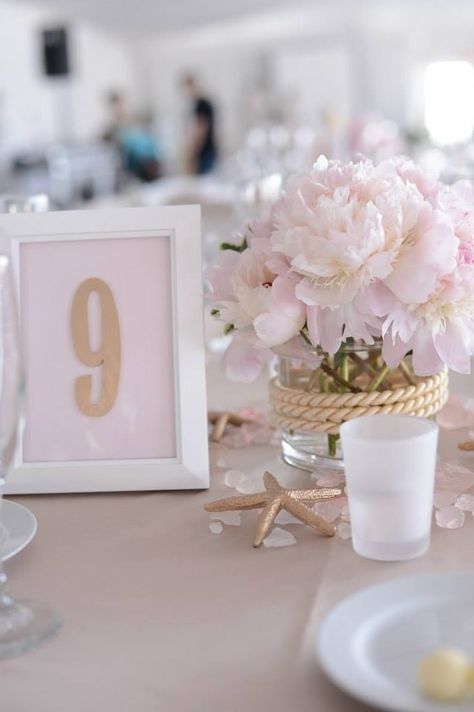 Blush pink gold nautical wedding decor Beach Wedding Table Decor, Beach Wedding Table Centerpieces, Pink Beach Wedding, Wood Wedding Table, Wedding Isle Runner, Color Table, Event Centerpiece, Beach Wedding Cake, Seating Plan Wedding