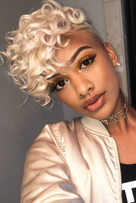 Curly Pixie With Undercut For Thick Hair #asymmetricalhaircut #haicuts #pixiehaircut #shorthair #blondehair Asymetrical Haircut, High Fade Haircut, Asymmetrical Haircut, Shaved Side Hairstyles, Short Sassy Hair, Side Hairstyles, Sassy Hair, Penteado Cabelo Curto, Short Cut