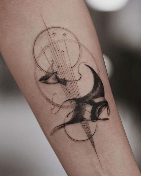 Manta Tattoo, Manta Ray Tattoo, Killer Whale Tattoo, Tatuaje Studio Ghibli, Stingray Tattoo, Crow Tattoo Design, Ray Tattoo, Tier Tattoo, Whale Tattoos