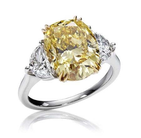 Classic Winston Oval yellow diamond ring with white diamond half moons Harry Winston Ring, Canary Diamond Engagement Ring, Canary Diamond Ring, Harry Winston Jewelry, Jewellery Shops, Canary Diamond, Yellow Diamond Ring, Colored Diamond Rings, Yellow Diamond Rings