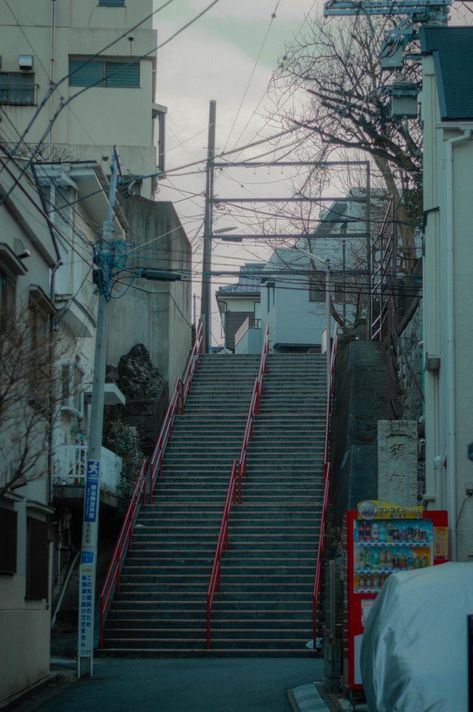 Japan Your Name Stairs, Your Name Stairs, Stairs Aesthetic, Wallpaper Stairs, Your Name Wallpaper, Japanese Town, Your Name Anime, Japan House, Camera Composition