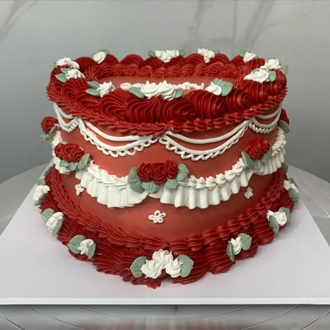 Green Birthday Cakes, Birthday Cake Roses, Red Birthday Cakes, Vintage Birthday Cakes, 21st Cake, Instagram Roses, 16 Birthday Cake, Red Cake, Creative Birthday Cakes