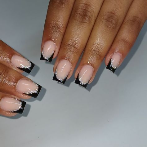 Black frenchies + reflective glitter 🖤✨️ Shiny Black French Tip Nails, Black Tip Nails With Silver, Black French Tips Glitter, Black French Tips With Silver, French Tip With Silver Glitter, Black And Silver French Tip, Sparkly Black French Tip Nails, French Tip With Silver, Silver French Tip