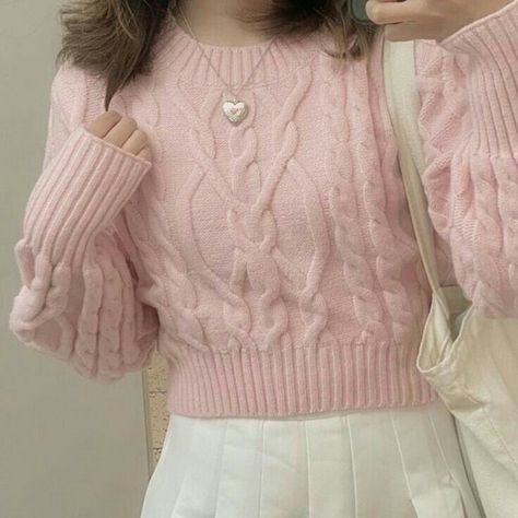 Soft Core Outfits Pink, Soft Pink Aesthetic Clothes, Pink Cottagecore Aesthetic Outfits, Pink Feminine Aesthetic, Academia Outfits Aesthetic, Cottagecore Aesthetic Outfits, Cold Outfit, Shoujo Girl, Skirt Streetwear