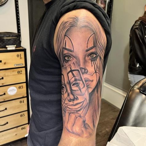 #chicana#maschera#donna#triste#felice Chicanas Tattoo, Chicano Tattoo, Tony Montana, Cute Everyday Outfits, Everyday Outfits, Tattoos For Women, Portrait Tattoo, Tatting, Piercings