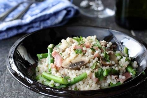 So many savory flavors in this Israeli Couscous with prosciutto, mushrooms and asparagus. Serve it as a side dish or an entrée. Couscous Asparagus, Couscous Risotto, Pearl Couscous Recipes, Prosciutto Asparagus, Couscous Recipe, Vegetarian Ideas, Pearl Couscous, Asparagus And Mushrooms, Couscous Recipes