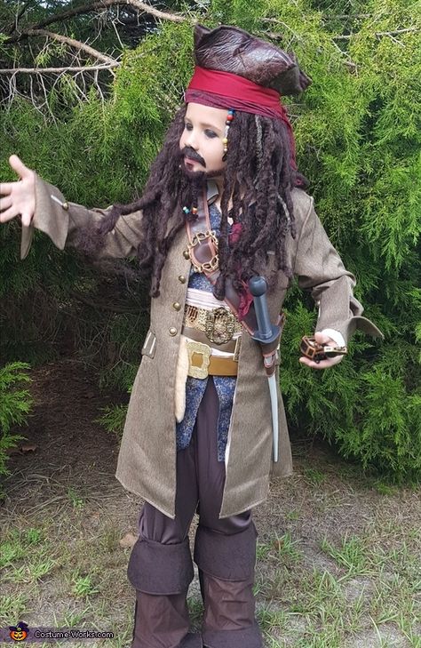 Captain Jack Sparrow Diy Costume, Diy Jack Sparrow Costume For Kids, Jack Sparrow Kids Costume, Jack Sparrow Costume Kids, Captain Jack Sparrow Costume, Jack Sparrow Costume, Easy Diy Costumes, Costume Works, Diy Costumes Kids