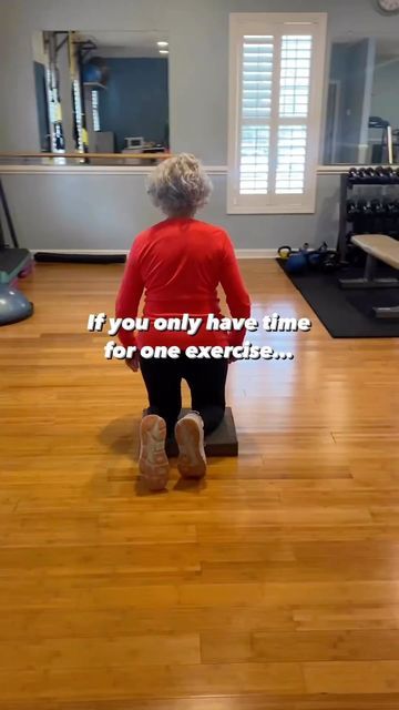 Yoga For Seniors, Daily Workouts, Basic Workout, Knee Exercises, Easy Yoga Workouts, Balance Exercises, Beginner Workout, Senior Fitness, Easy Yoga