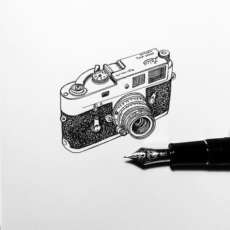 Williamsburg Nyc, Camera Illustration, American Museum Of Natural History, Museum Of Natural History, Small Tattoos For Guys, Moleskine, Leica, Natural History, T Rex