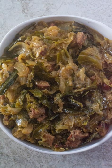 Smothered Cabbage Recipe, Smothered Cabbage, Recipe For Cabbage, Best Cabbage Recipe, Coop Can Cook, Cabbage Recipes Southern, Easy Cabbage Recipes, Southern Recipes Soul Food, Cabbage Recipe