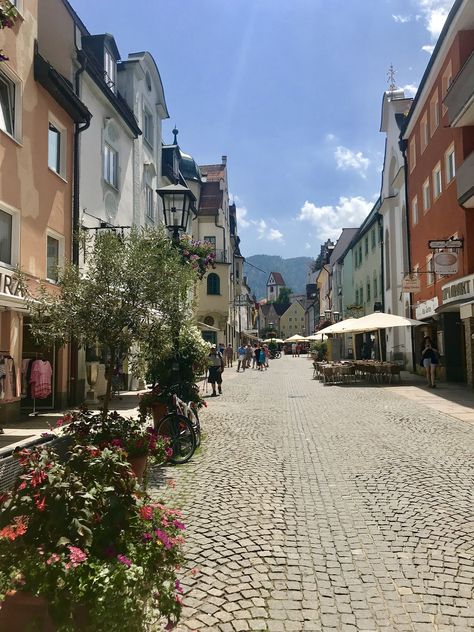 A Complete Guide to Füssen, Germany - Trips to Uncover - Travel Blog Germany Photoshoot, Guide Design Layout, Guide Book Design, Travel Guide Book Design, Fussen Germany, Travel Guide Design, Germany Fashion, Guide Design, Cities In Germany