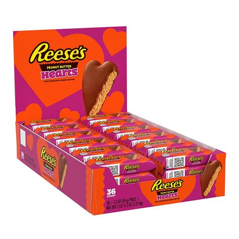 Contains thirty-six (36) 1.2-ounce packs of REESE'S Milk Chocolate Peanut Butter Hearts Candy in a bulk box Peanut Butter Hearts, Reeses Candy, Filled Candy, Chocolate Covered Marshmallows, Heart Shaped Candy, Peanut Butter Candy, Heart Shaped Chocolate, Holiday Chocolate, Reeses Peanut Butter Cups