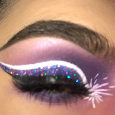 🎆Firework inspired 🎆 Fireworks Makeup, Firework Makeup, Makeup Looks Tutorial, Creative Makeup, Colorful Makeup, Makeup Inspo, Makeup Inspiration, Fireworks, Halloween Face