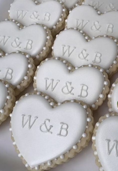 Initial Cookies, Engagement Party Cookies, Small Engagement Party, Wedding Cookies Decorated, Pearl Bridal Shower, Wedding Shower Cookies, Anniversary Cookies, Bridal Cookies, Cookies Wedding