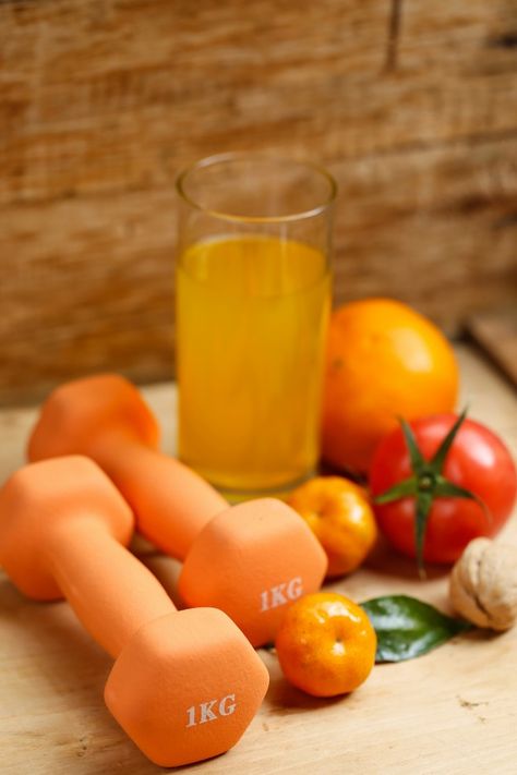 Aesthetic Photo Orange, Athletic Photography, Orange Gym, Healthy Food Branding, Sport And Health, Tropical Orange, Orange Party, Sports Food, Sport Nutrition