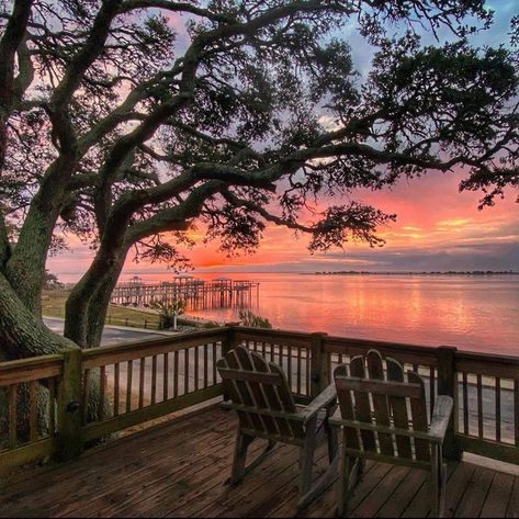 @only.in.north.carolina on Instagram: “Southport goodness summed up in 1 photo. @stjamesplantation . . . #southportnc #stjamesplantationnc #onlyinnorthcarolina #northcarolina…” North Carolina Aesthetic Beach, Southport North Carolina, South Carolina Nature, South Carolina Sunset, Southport Nc, Wrightsville Beach Nc Photography, Surf City North Carolina, Surf Shack, Safe Haven