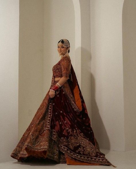 Latest Bridal Lehenga Designs, Reception Outfits, Indian Wedding Lehenga, Latest Bridal Lehenga, Desi Wedding Dresses, Wedding Lehenga Designs, Indian Bride Outfits, Bride Outfits, Indian Bridal Lehenga