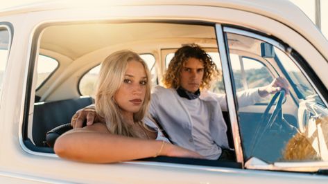 Young couple portrait inside vintage car... | Premium Photo #Freepik #photo #car #people #summer #woman Two People In A Car Reference, People In Car Drawing Reference, Car People Photography, Sitting In A Car Reference, People In A Car Drawing, Couple In Car Drawing, Inside Car Drawing Reference, People In Car Reference, Inside Car Reference