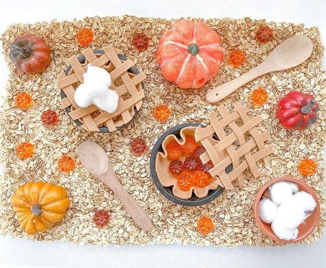 Thanksgiving Themed Sensory Bin, November Sensory Table Ideas, Pumpkin Pie Sensory Bin Preschool, Pumpkin Themed Sensory Bin, Preschool Thanksgiving Sensory Bin, Pumpkin Spice Sensory Bin, Candy Corn Sensory Bin, Thanksgiving Sensory Play, Sensory Bin Thanksgiving