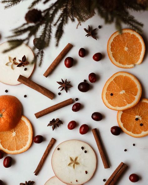 Product Christmas Photography, Holiday Lifestyle Photography, Bundle Photoshoot, Cozy Holiday Aesthetic, Holiday Flat Lay, Christmas Flatlay Photography, Minimal Christmas Product Photography, Christmas Theme Product Photography, Winter Flatlay Photography