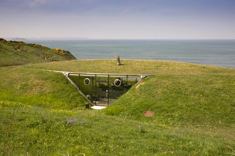 Earth Homes: 7 Hidden Properties Around the World | Architectural Digest Earth Integrated House, Weird Architecture Unusual Homes, Earth Homes Design, Earth Homes Underground, Turf Roof, Hobbit Holes, Earth Houses, Dream Homestead, Underground Living